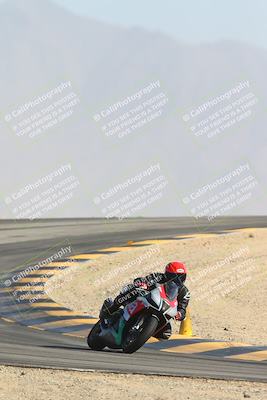 media/Jan-09-2025-Racers Edge (Thu) [[9e316ffd38]]/3-B Group/Session 4 (Turn 12 The Slide)/
